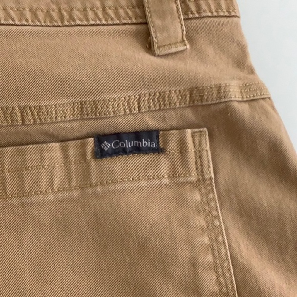 Columbia regular fit dessert sand multi pockets cargo chino shorts size 38 EUC - Picture 3 of 15
